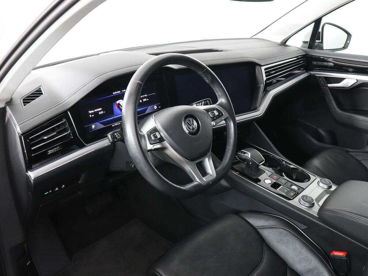 Volkswagen Touareg с пробегом — 2020 год. Фото: #9