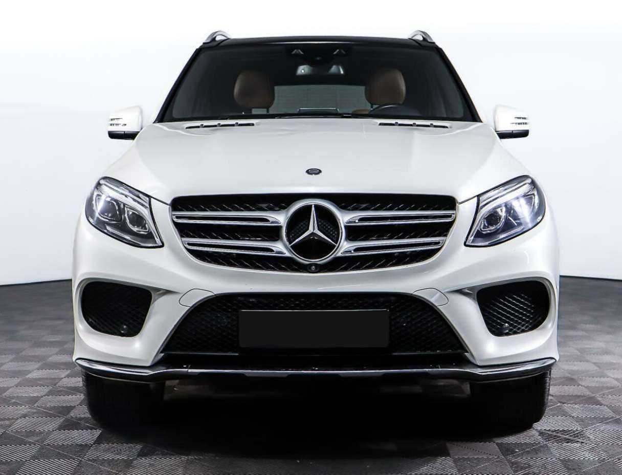 Mercedes-Benz GLE с пробегом — 2015 год. Фото: #1