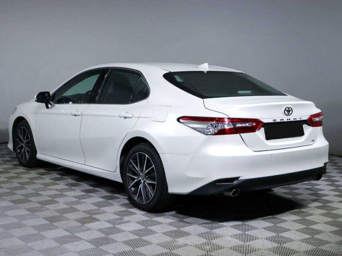 Toyota Camry с пробегом — 2021 год. Фото: #5