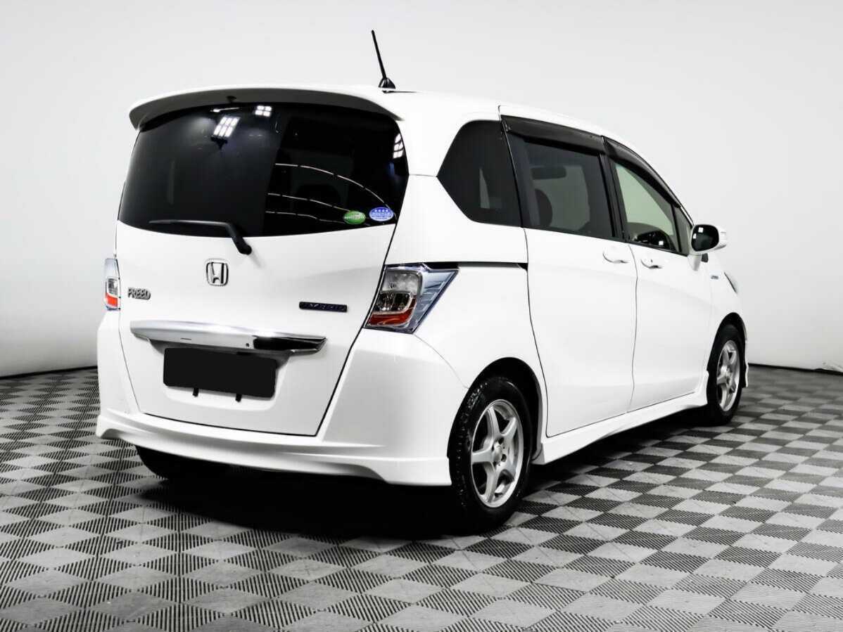 Honda Freed с пробегом — 2013 год. Фото: #4