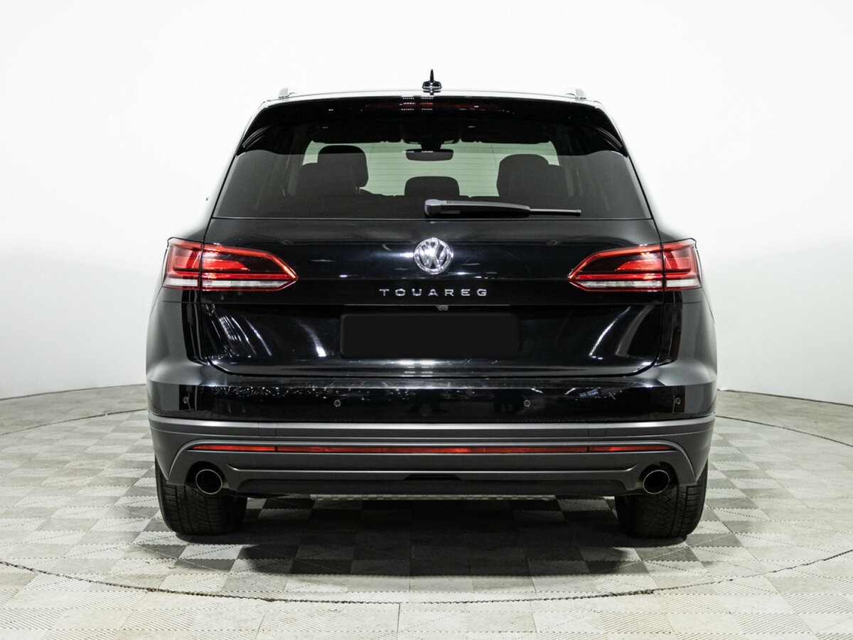 Volkswagen Touareg с пробегом — 2018 год. Фото: #4
