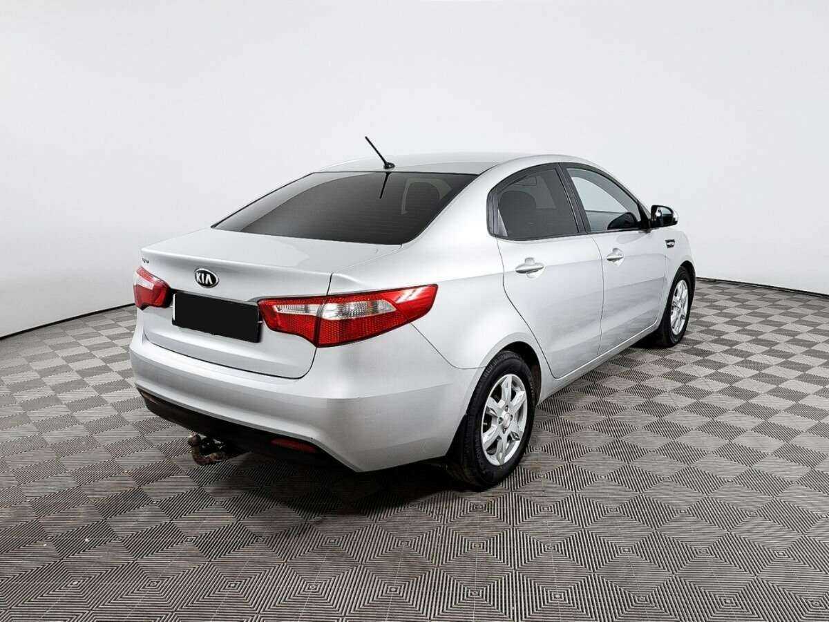 Kia Rio с пробегом — 2015 год. Фото: #3