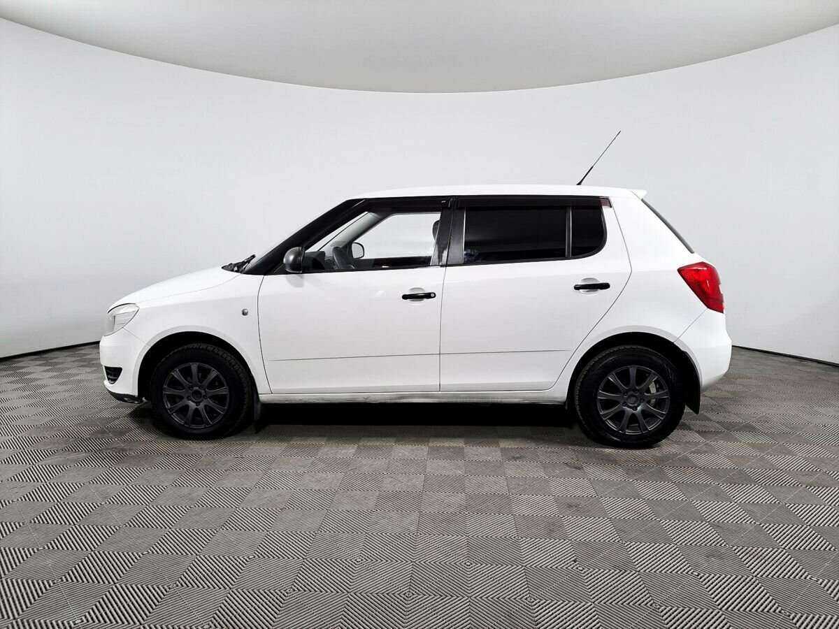 Skoda Fabia с пробегом — 2010 год. Фото: #7