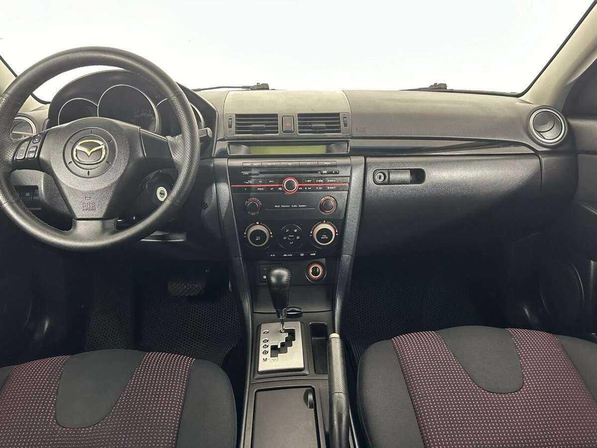 Mazda 3 с пробегом — 2006 год. Фото: #6