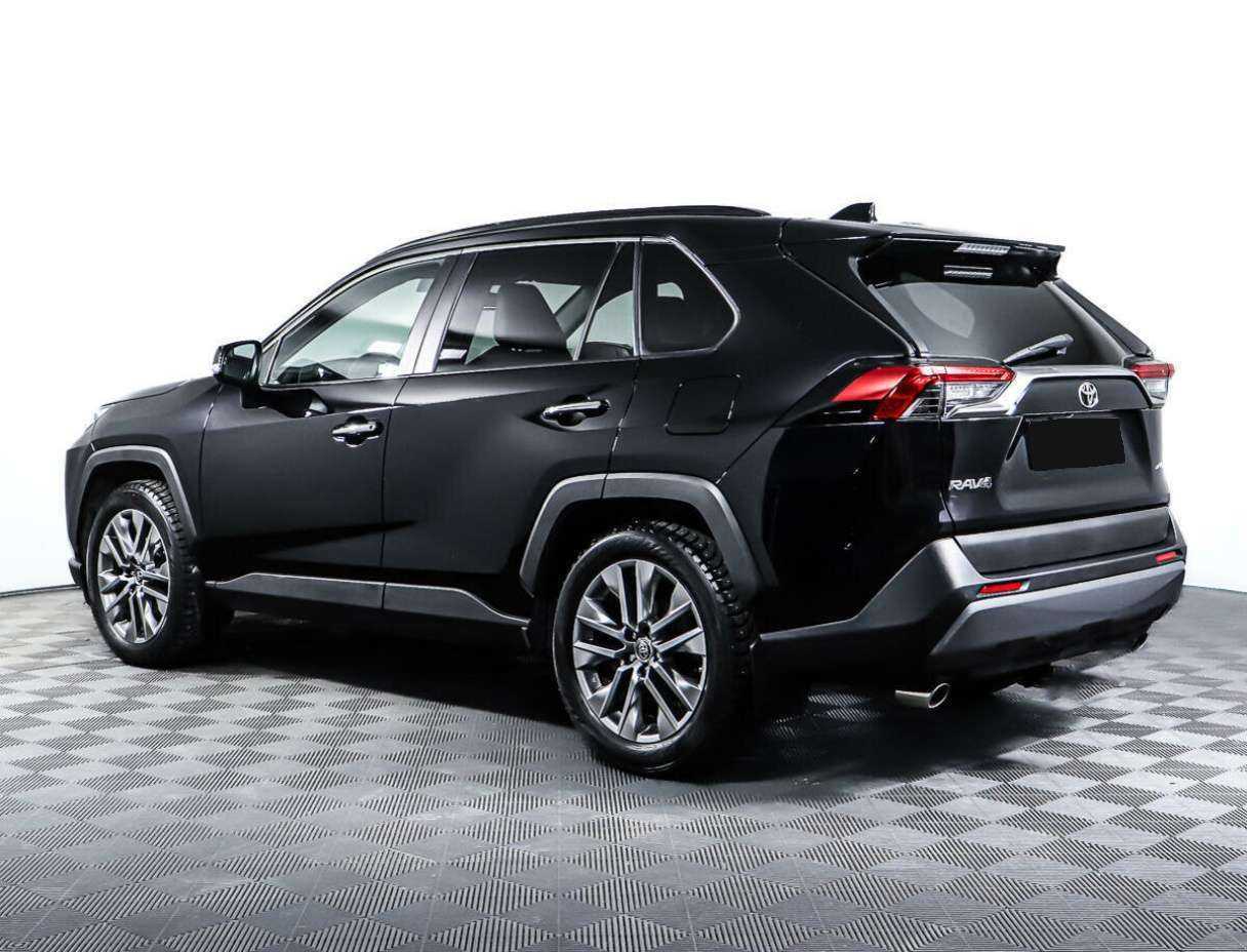 Toyota RAV4 с пробегом — 2020 год. Фото: #6