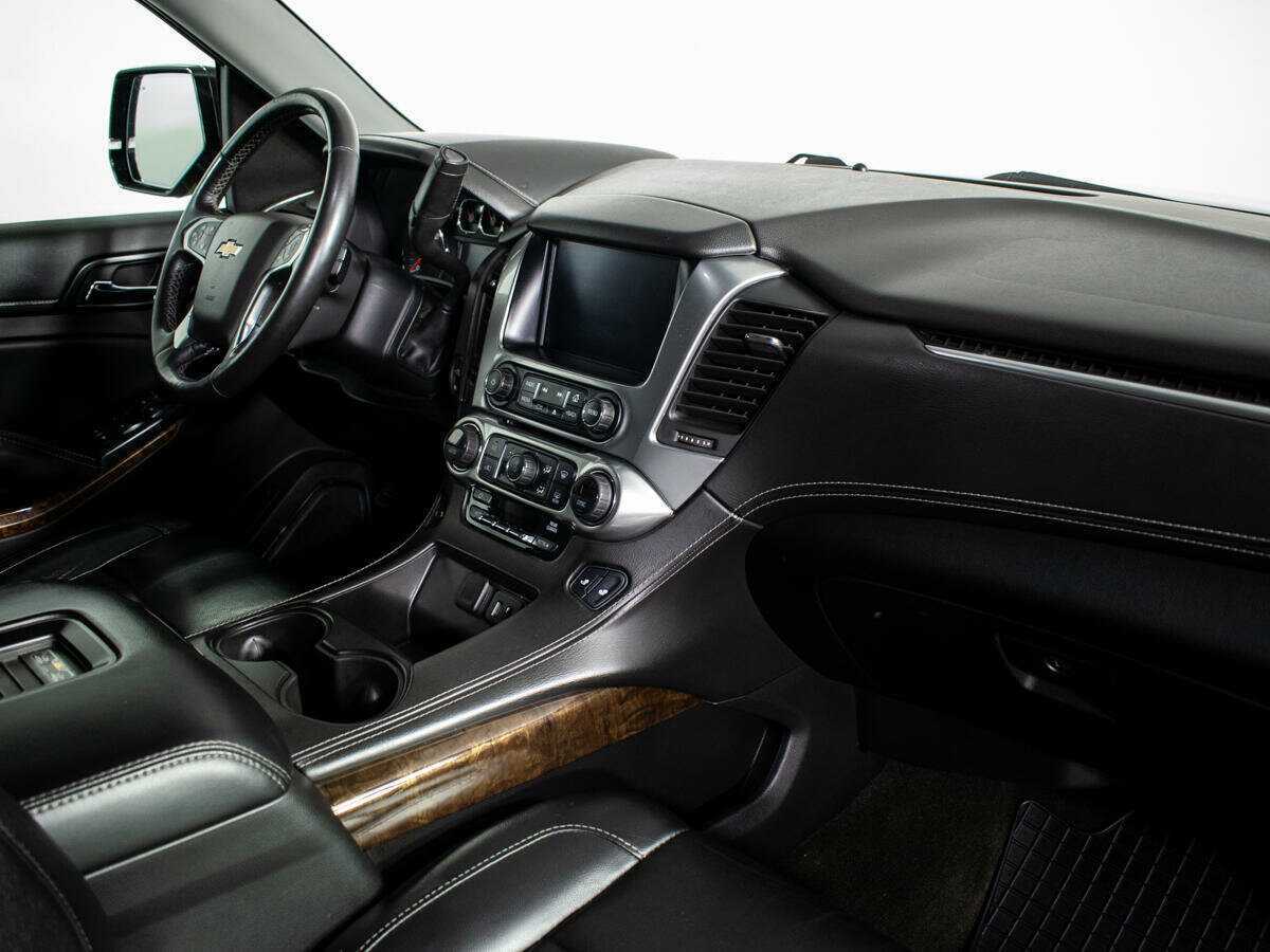 Chevrolet Tahoe с пробегом — 2016 год. Фото: #8