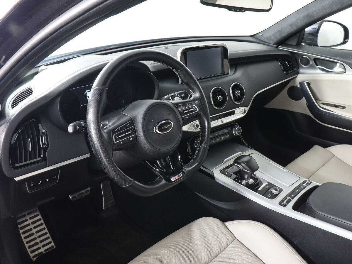Kia Stinger с пробегом — 2018 год. Фото: #8