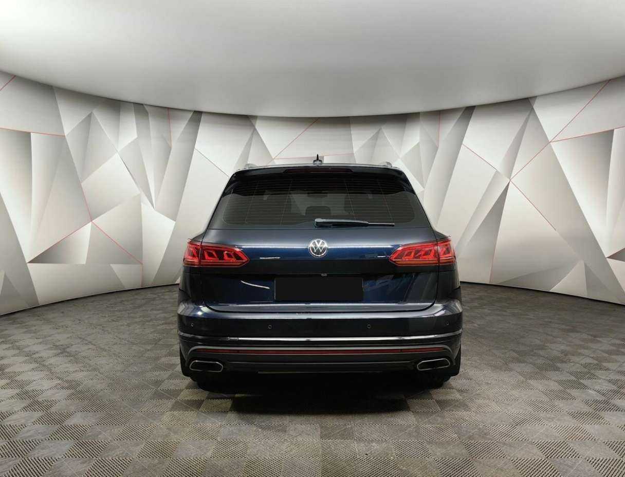 Volkswagen Touareg с пробегом — 2018 год. Фото: #7