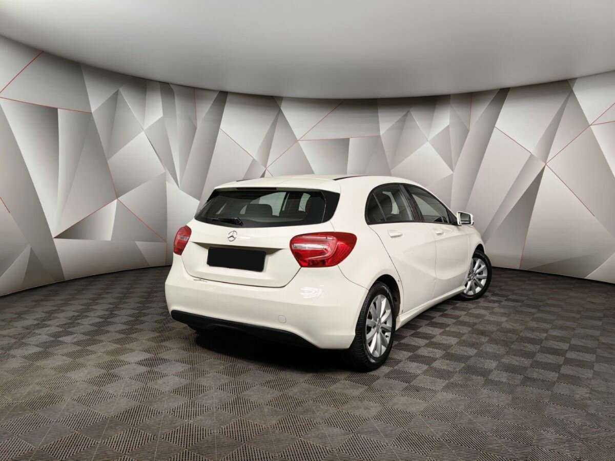 Mercedes-Benz A-Класс с пробегом — 2014 год. Фото: #1