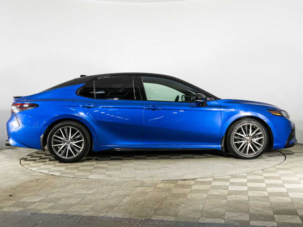 Toyota Camry с пробегом — 2020 год. Фото: #3