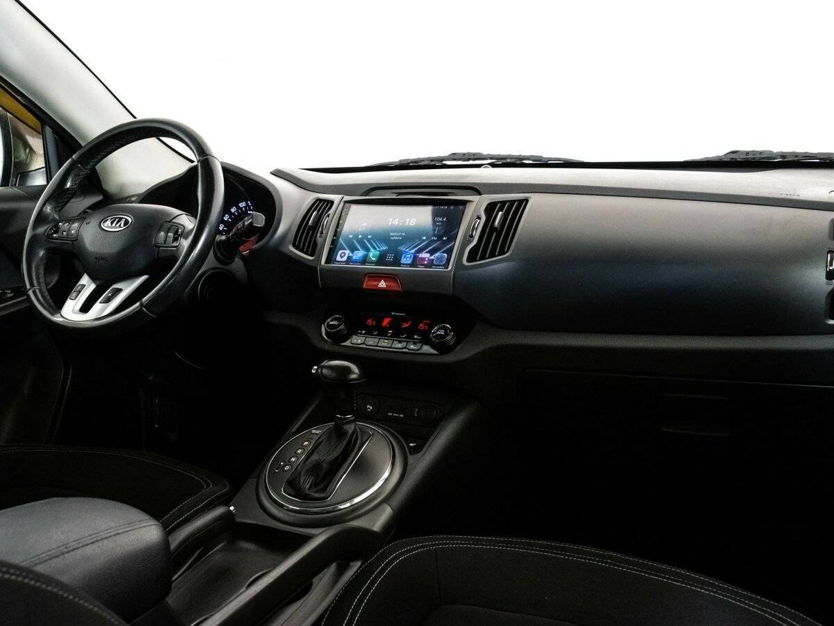 Kia Sportage с пробегом — 2010 год. Фото: #6