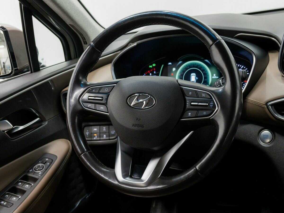 Hyundai Santa Fe с пробегом — 2018 год. Фото: #11