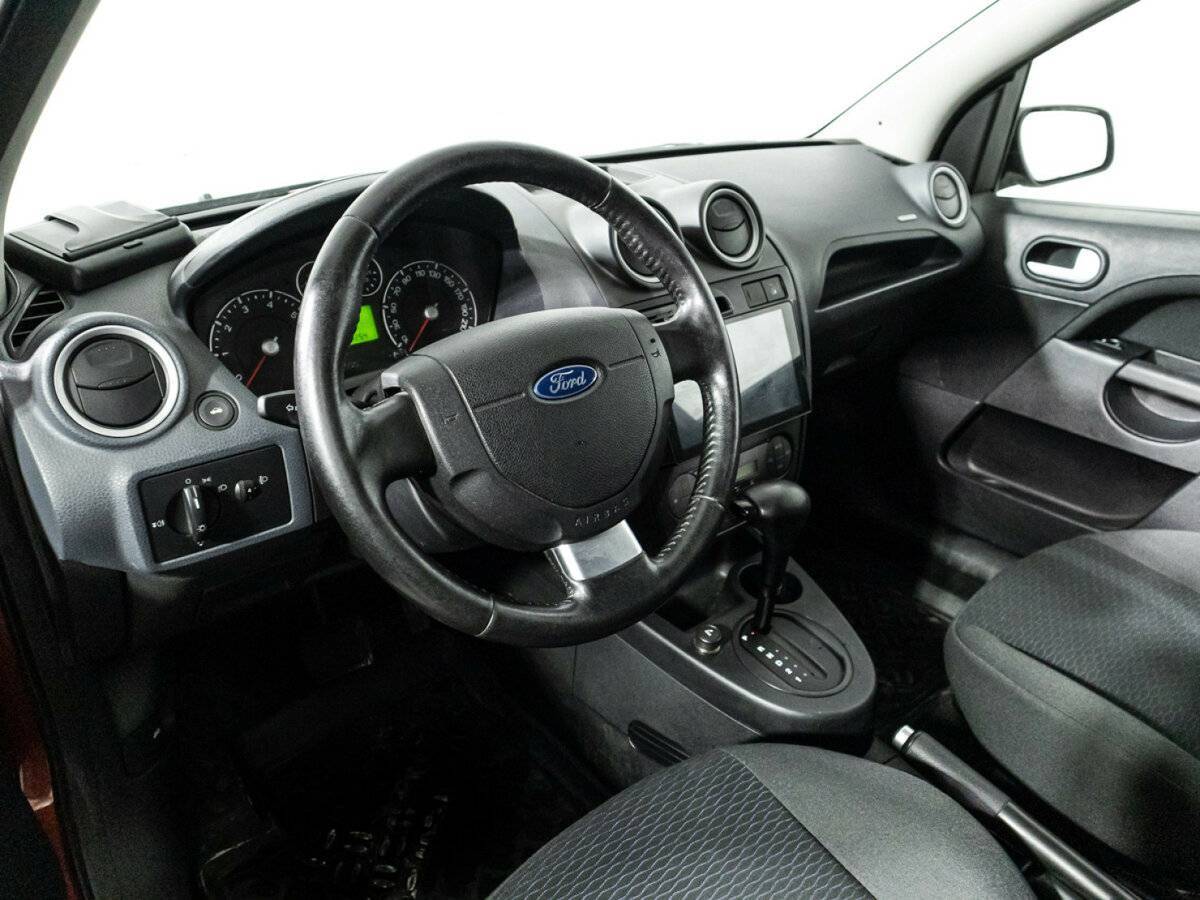 Ford Fiesta с пробегом — 2007 год. Фото: #10