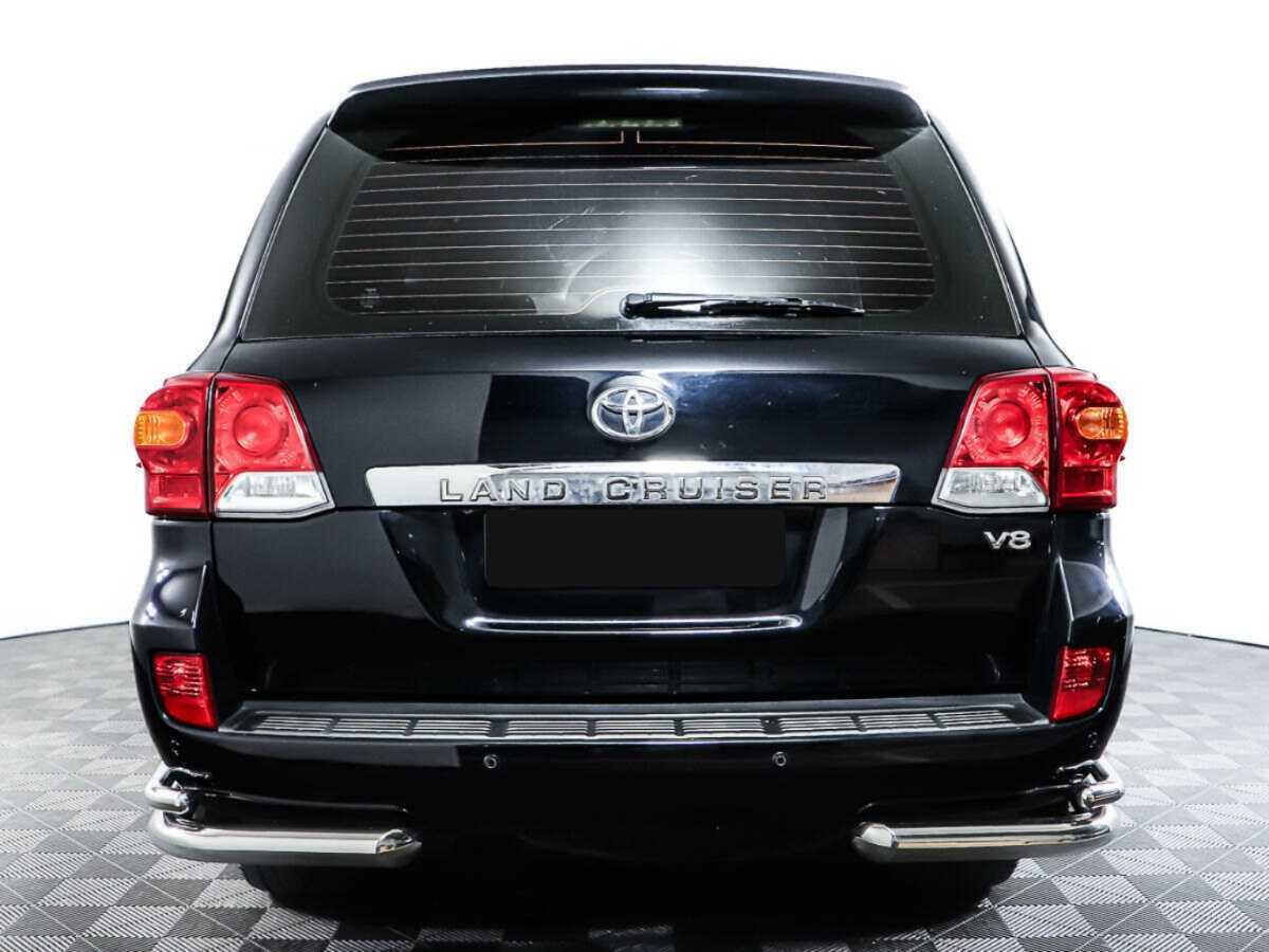 Toyota Land Cruiser с пробегом — 2014 год. Фото: #5