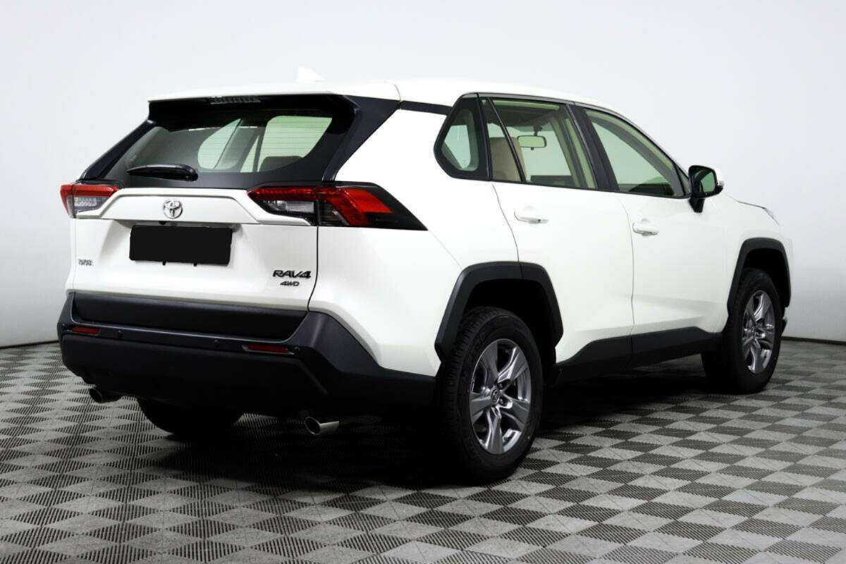Toyota RAV4 с пробегом — 2022 год. Фото: #4