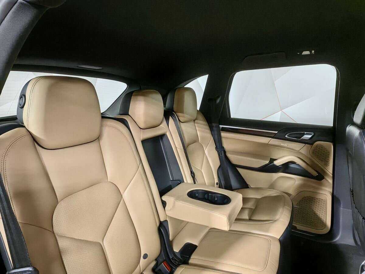 Porsche Cayenne с пробегом — 2014 год. Фото: #12