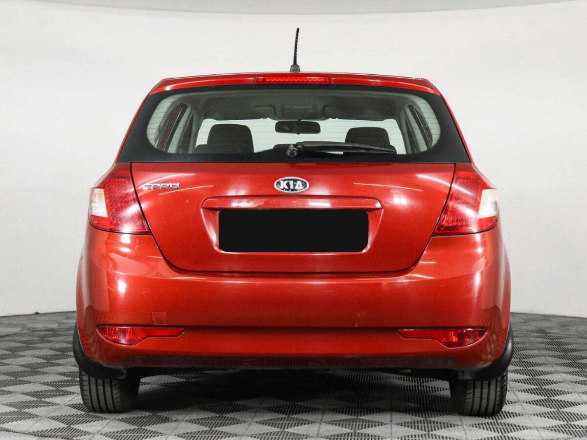 Kia Ceed с пробегом — 2010 год. Фото: #5
