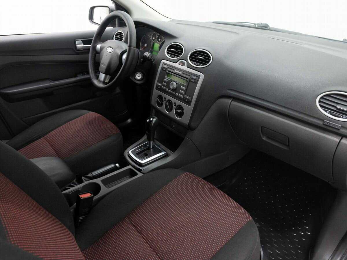 Ford Focus с пробегом — 2006 год. Фото: #11