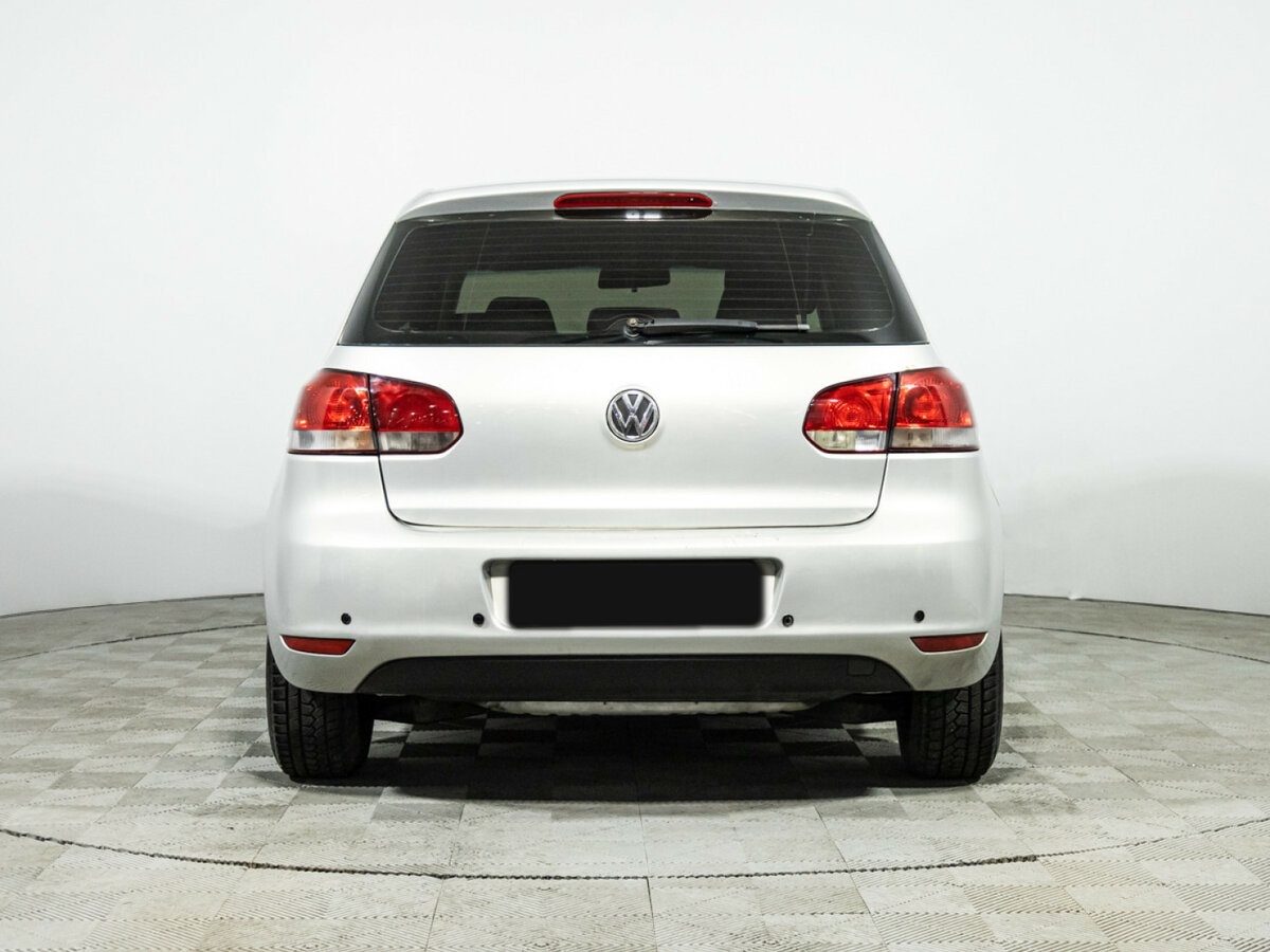 Volkswagen Golf с пробегом — 2010 год. Фото: #5