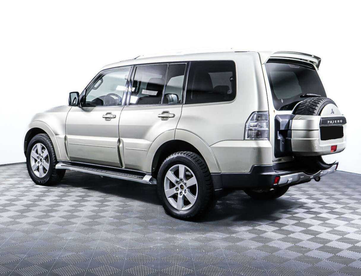 Mitsubishi Pajero с пробегом — 2008 год. Фото: #5