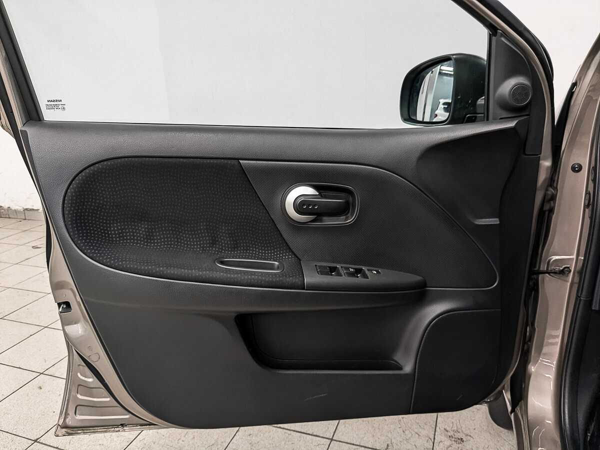 Nissan Note с пробегом — 2011 год. Фото: #18