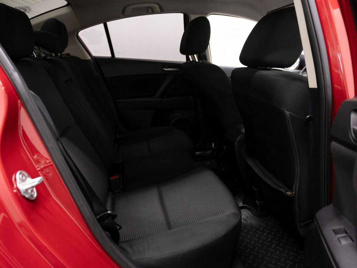 Mazda 3 с пробегом — 2011 год. Фото: #9