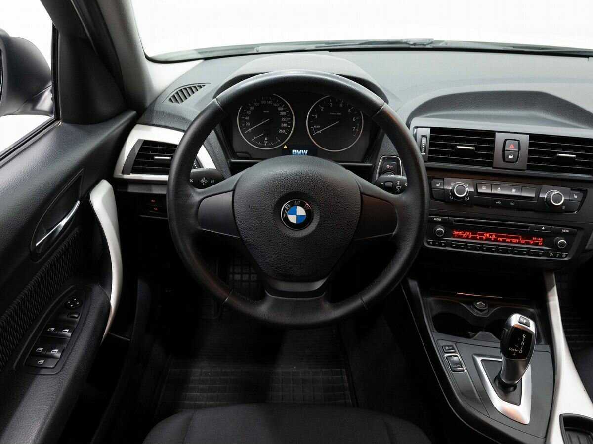 BMW 1 серии с пробегом — 2013 год. Фото: #11