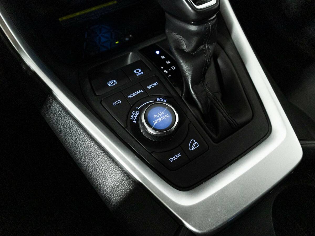Toyota RAV4 с пробегом — 2020 год. Фото: #21