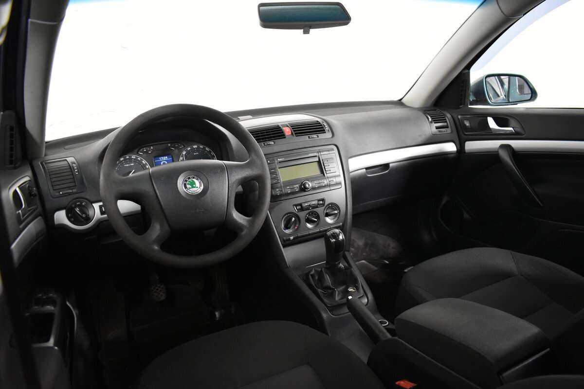 Skoda Octavia с пробегом — 2008 год. Фото: #10