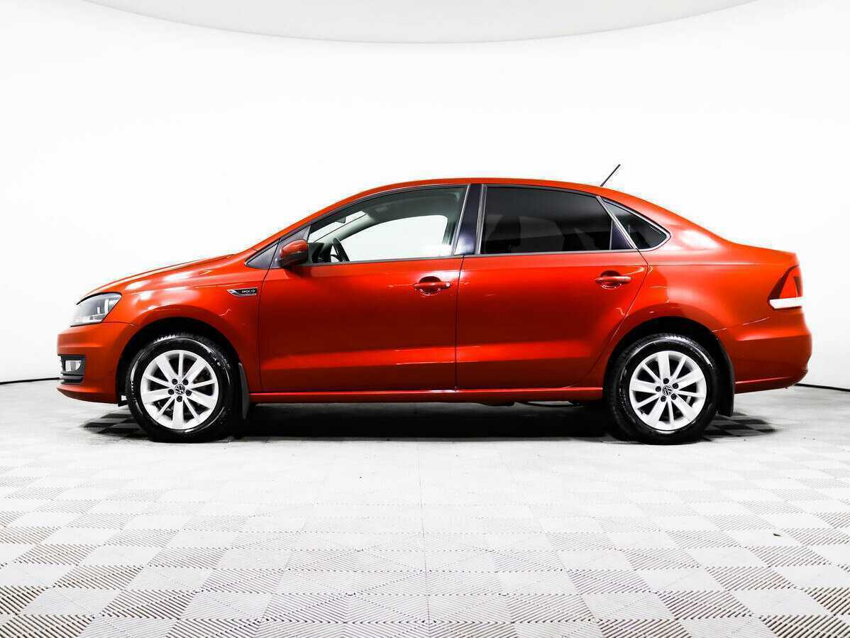 Volkswagen Polo с пробегом — 2015 год. Фото: #7
