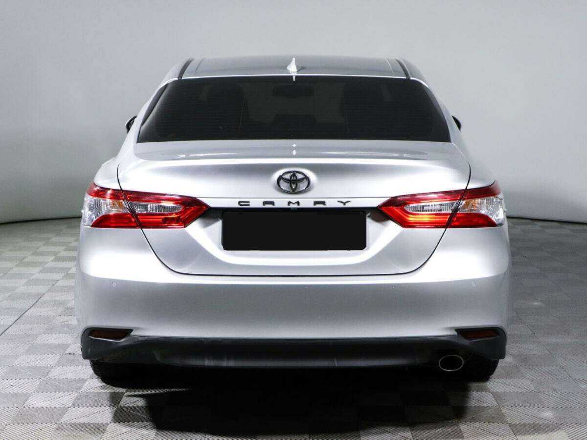 Toyota Camry с пробегом — 2020 год. Фото: #5