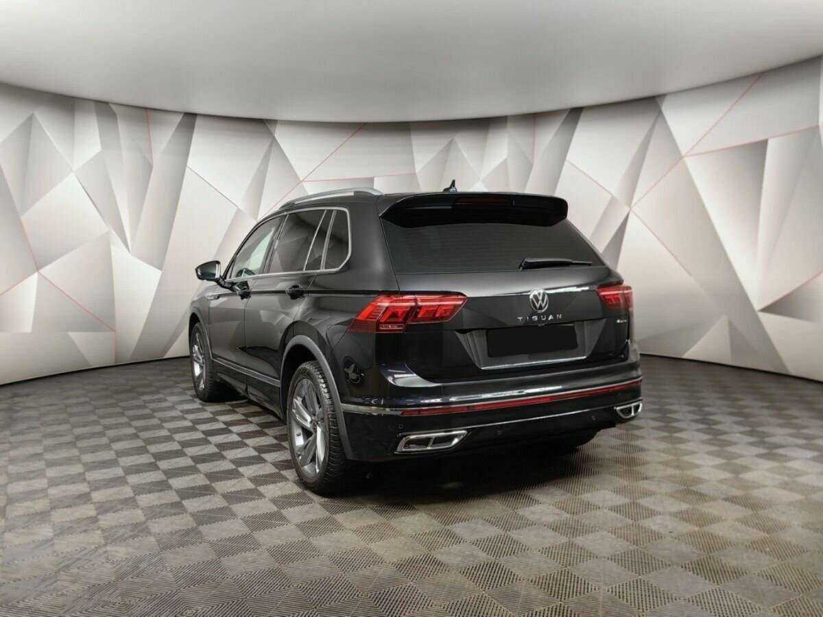 Volkswagen Tiguan с пробегом — 2021 год. Фото: #3