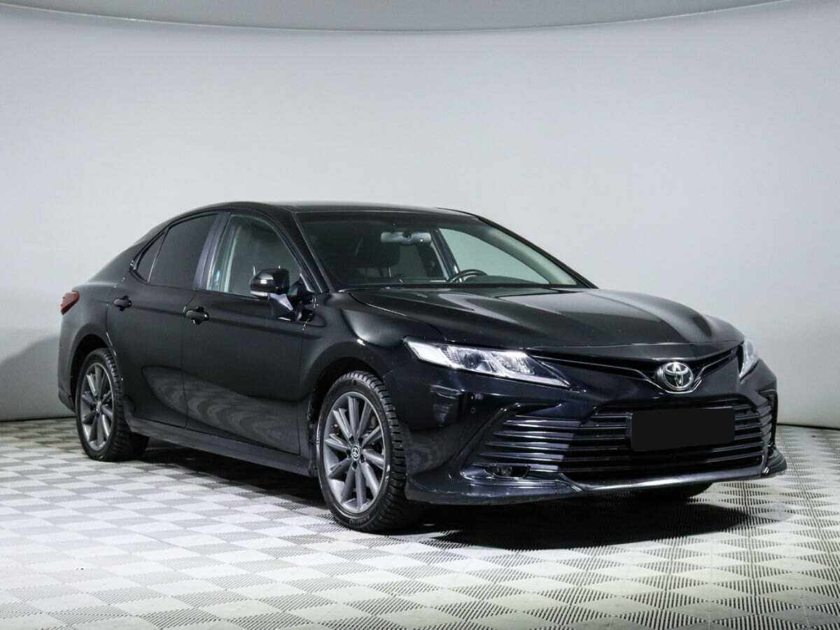 Toyota Camry с пробегом — 2021 год. Фото: #2