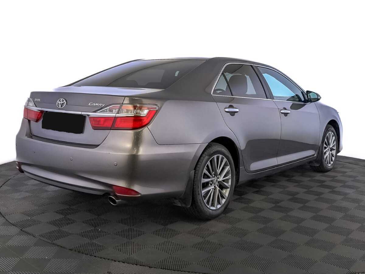 Toyota Camry с пробегом — 2016 год. Фото: #4