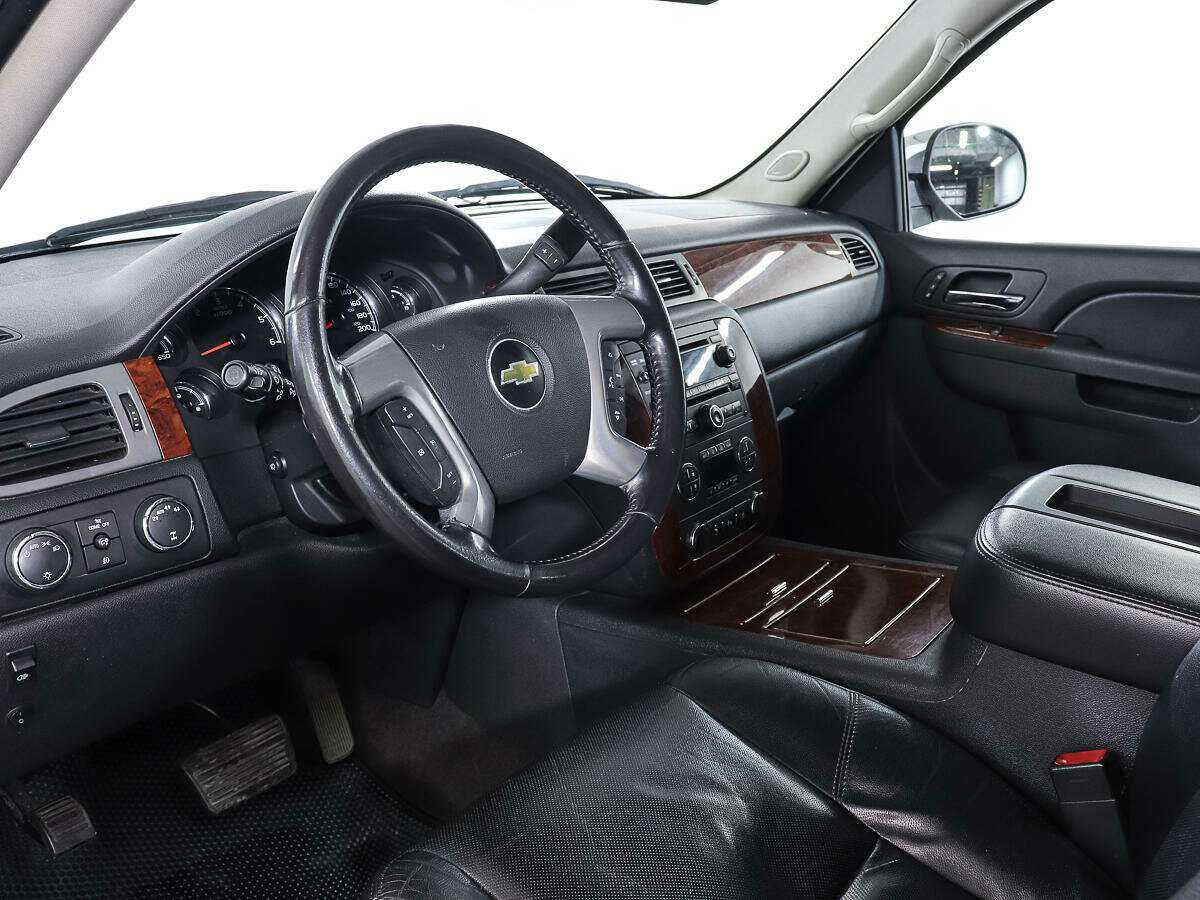 Chevrolet Tahoe с пробегом — 2011 год. Фото: #11