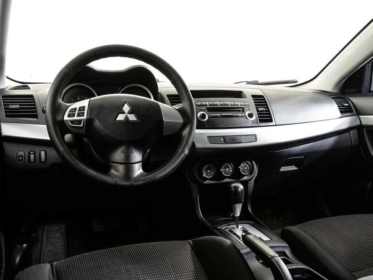 Mitsubishi Lancer с пробегом — 2010 год. Фото: #8