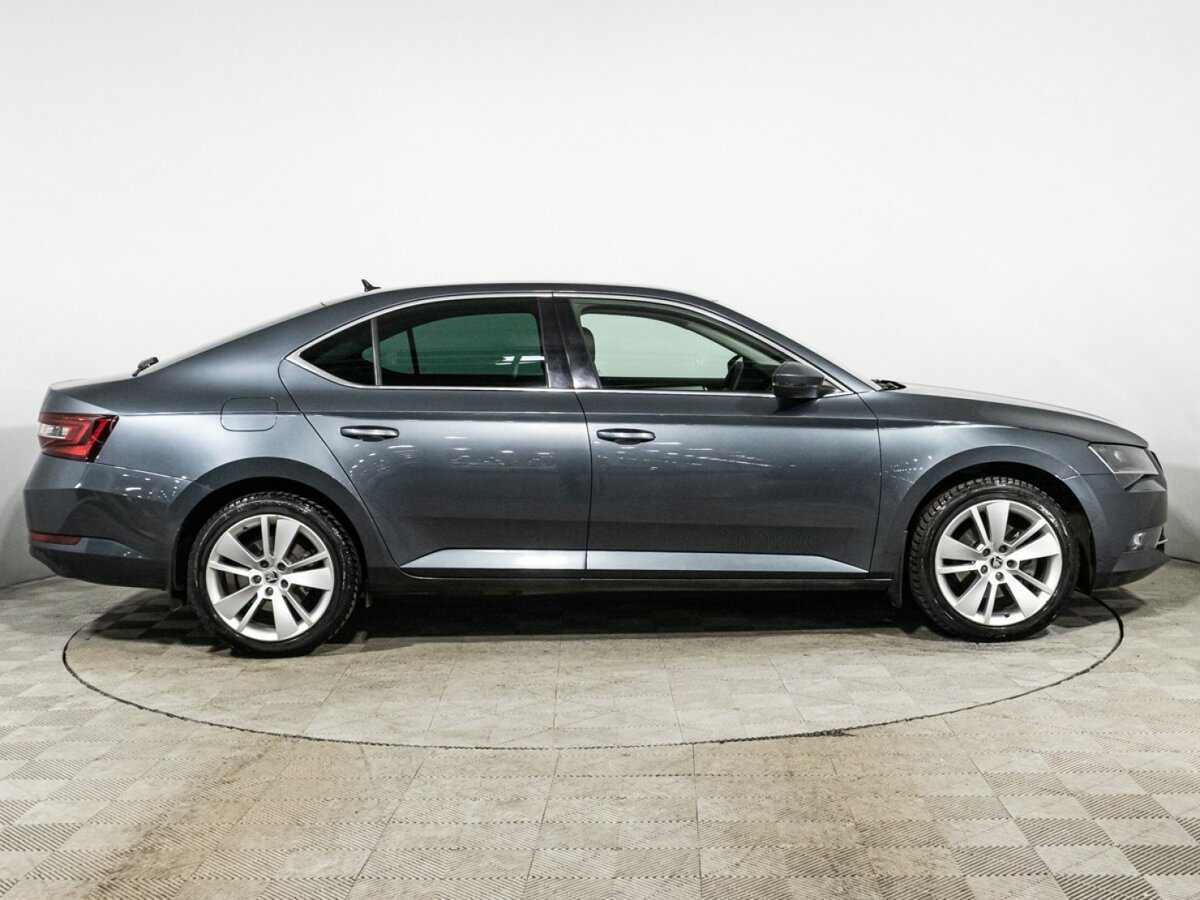 Skoda Superb с пробегом — 2019 год. Фото: #3