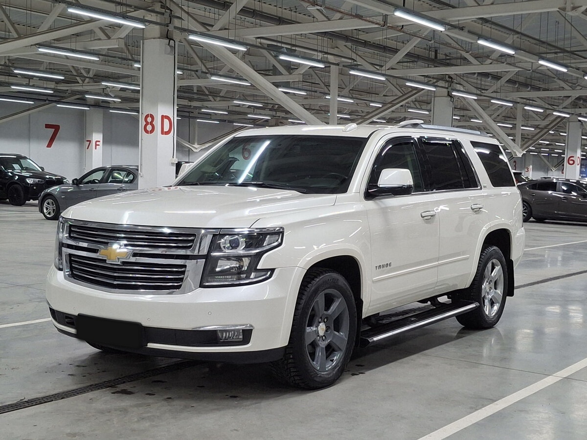 Chevrolet Tahoe с пробегом — 2015 год. Фото: #0