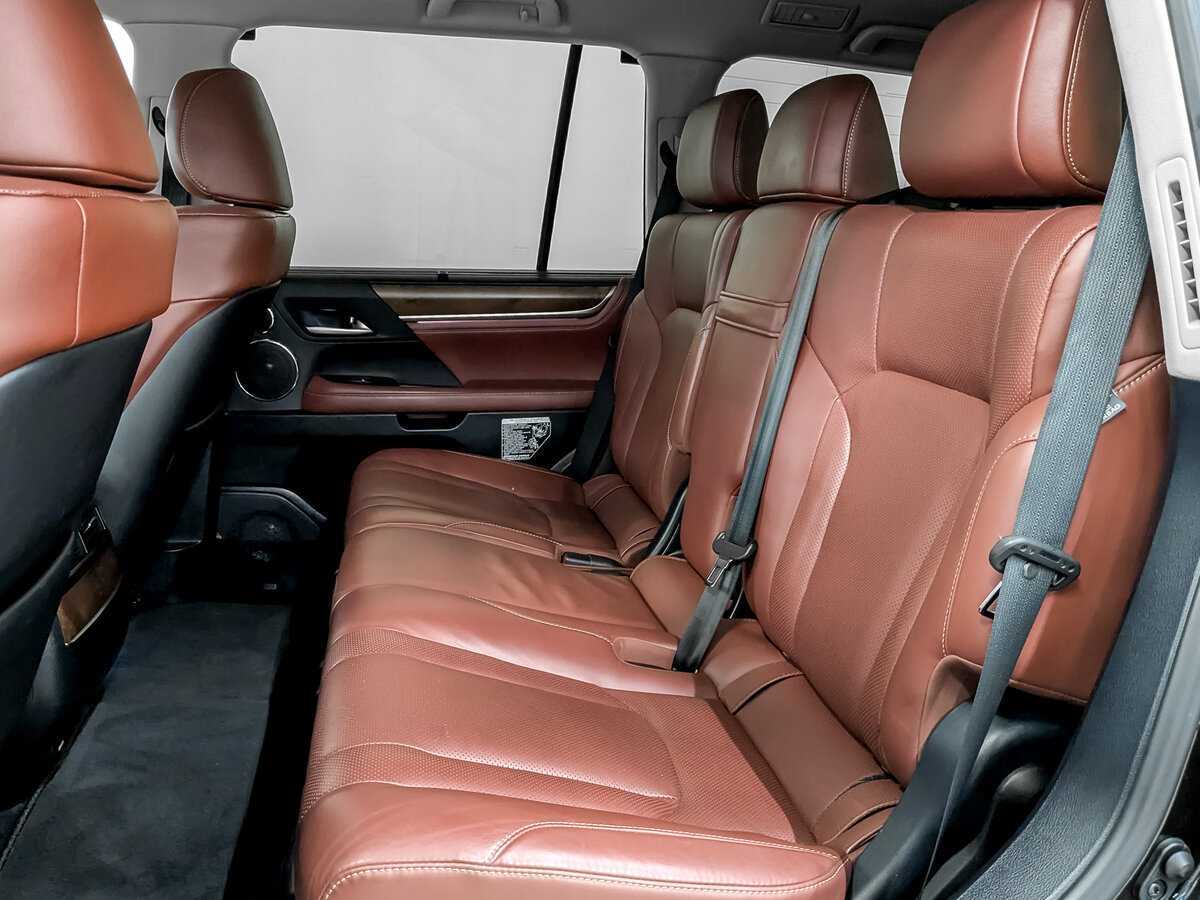 Lexus LX с пробегом — 2017 год. Фото: #11