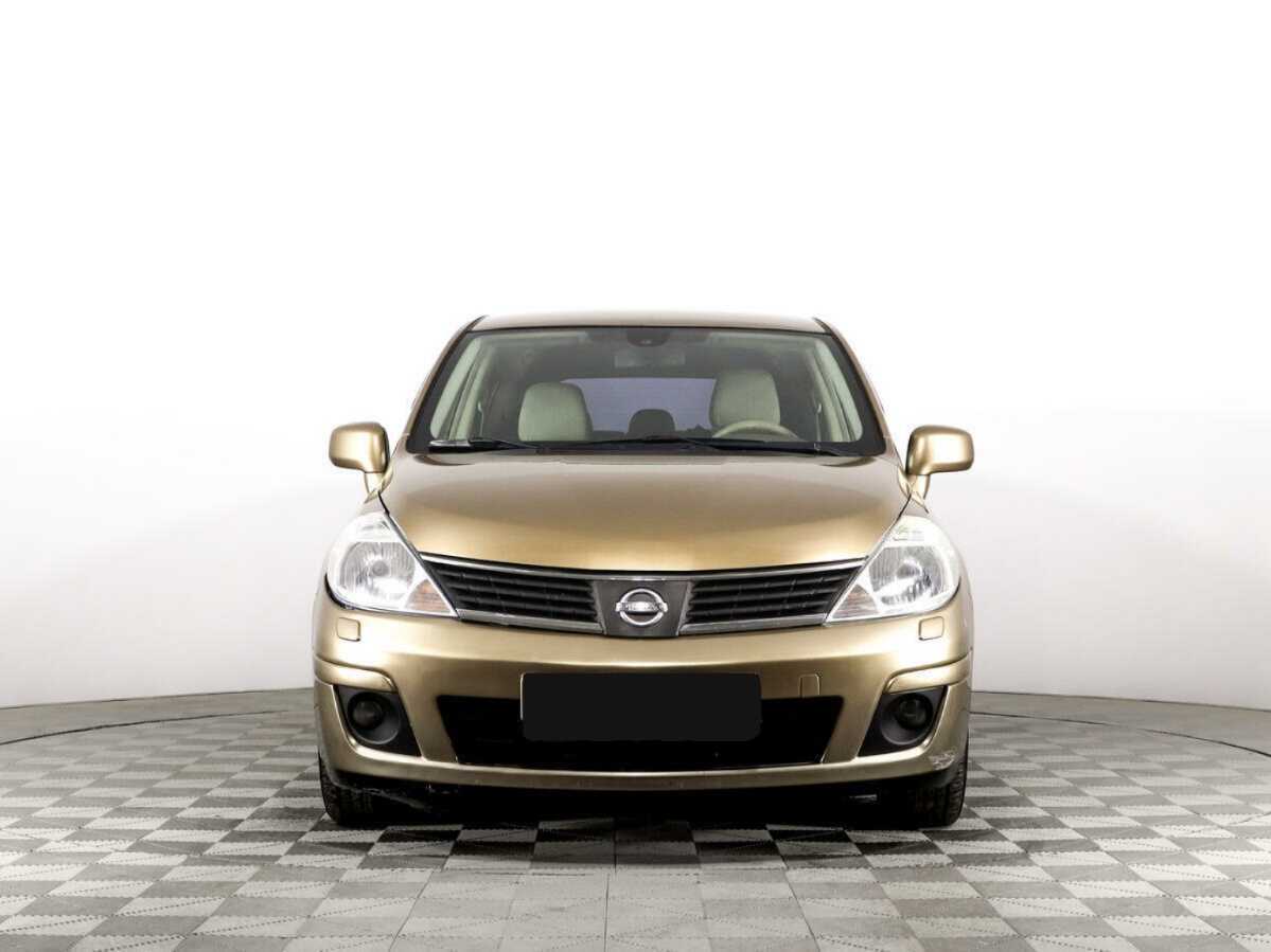 Nissan Tiida с пробегом — 2008 год. Фото: #1