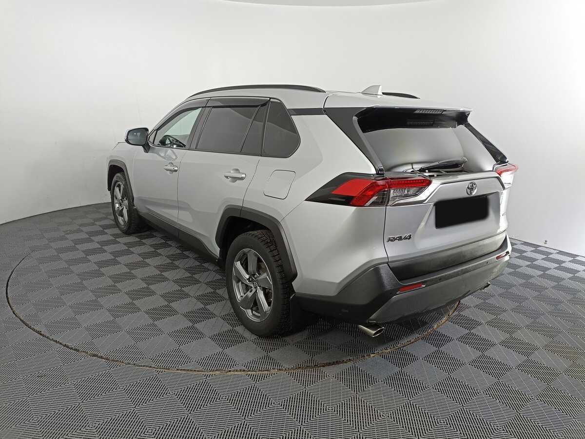 Toyota RAV4 с пробегом — 2019 год. Фото: #6