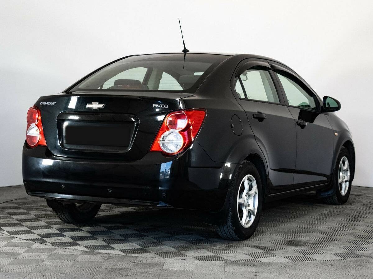 Chevrolet Aveo с пробегом — 2014 год. Фото: #4