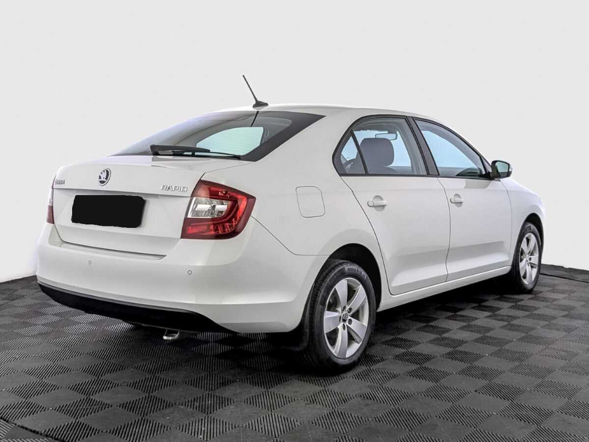 Skoda Rapid с пробегом — 2018 год. Фото: #4
