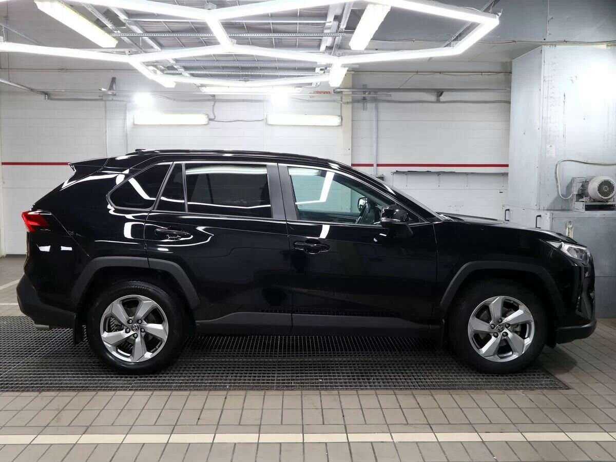 Toyota RAV4 с пробегом — 2019 год. Фото: #2