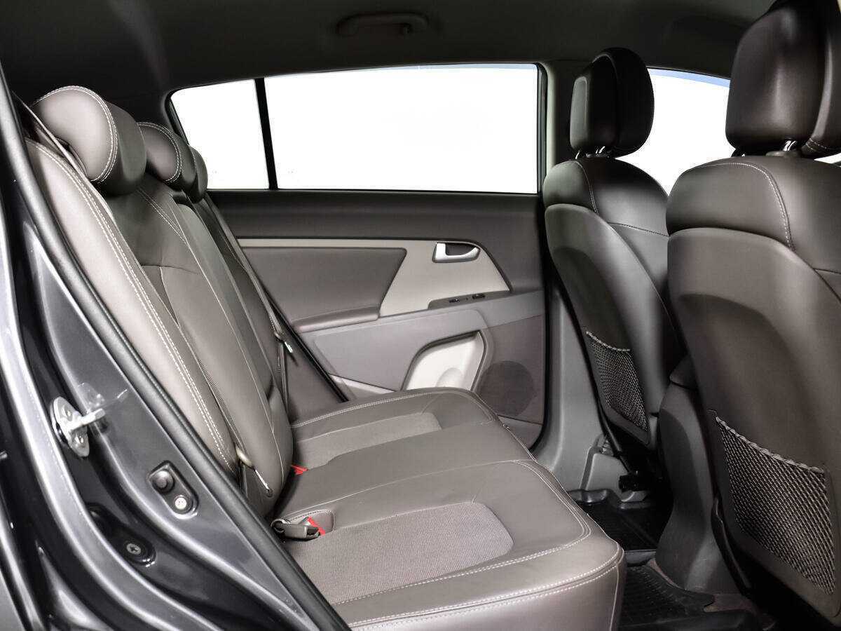 Kia Sportage с пробегом — 2011 год. Фото: #9