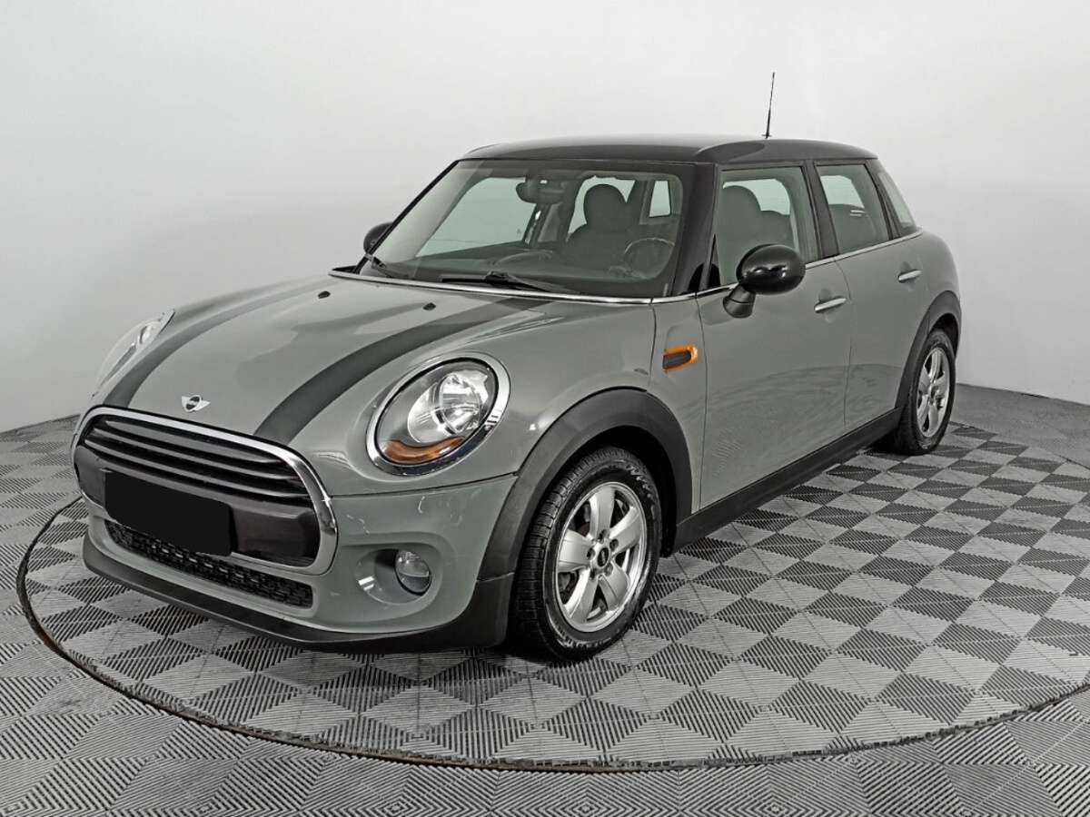 Mini Hatch с пробегом — 2018 год. Посмотреть фото