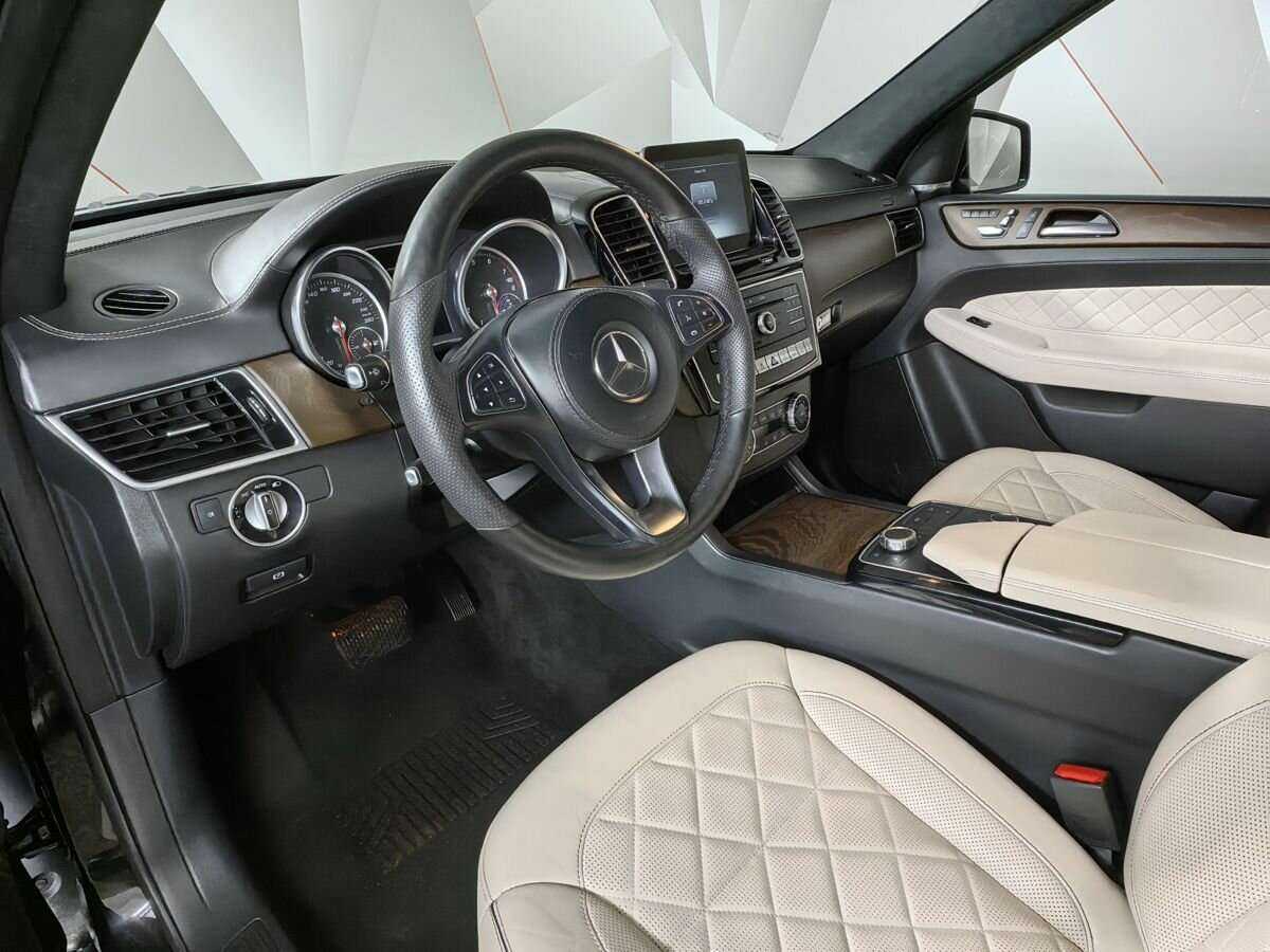 Mercedes-Benz GLS с пробегом — 2016 год. Фото: #13