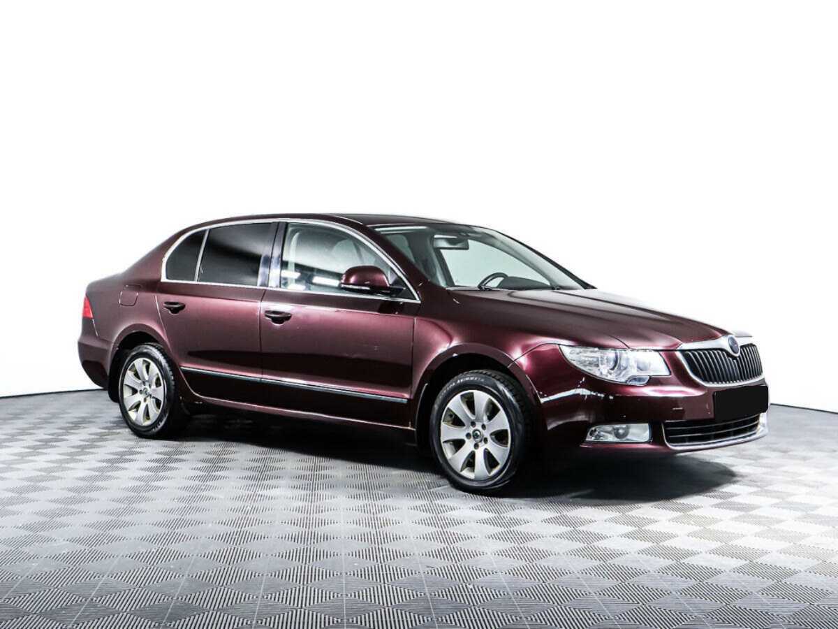 Skoda Superb с пробегом — 2010 год. Фото: #2
