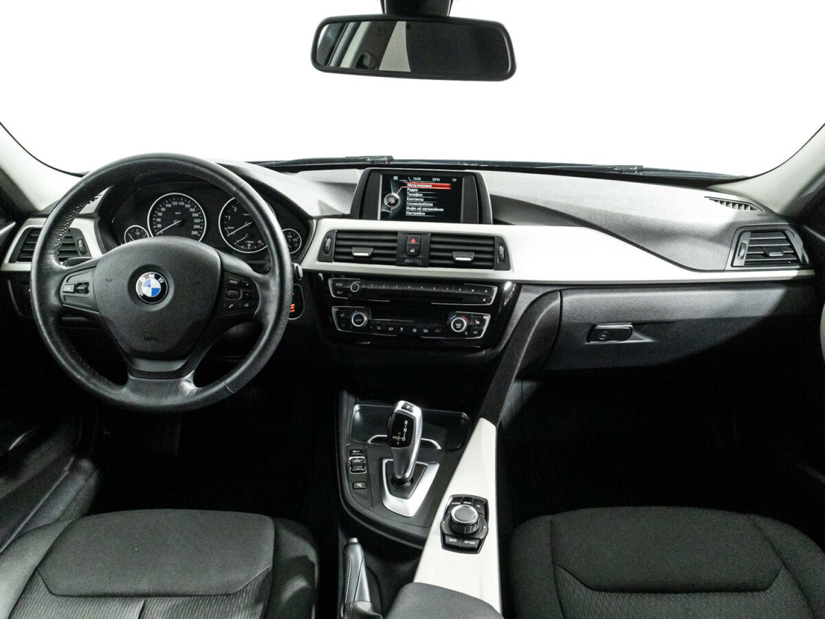 BMW 3 серии с пробегом — 2017 год. Фото: #12