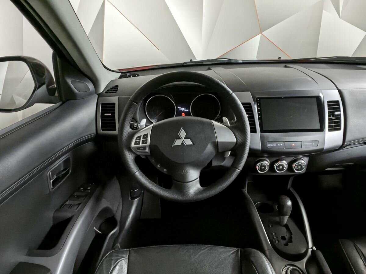 Mitsubishi Outlander с пробегом — 2011 год. Фото: #13